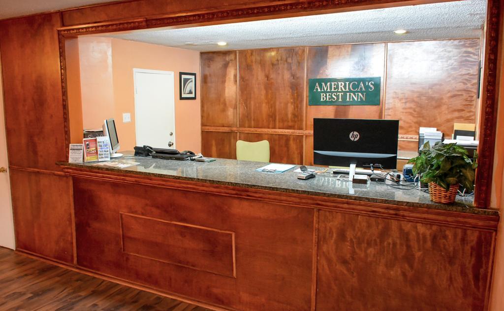 America'S Best Inn Montgomery Exterior photo